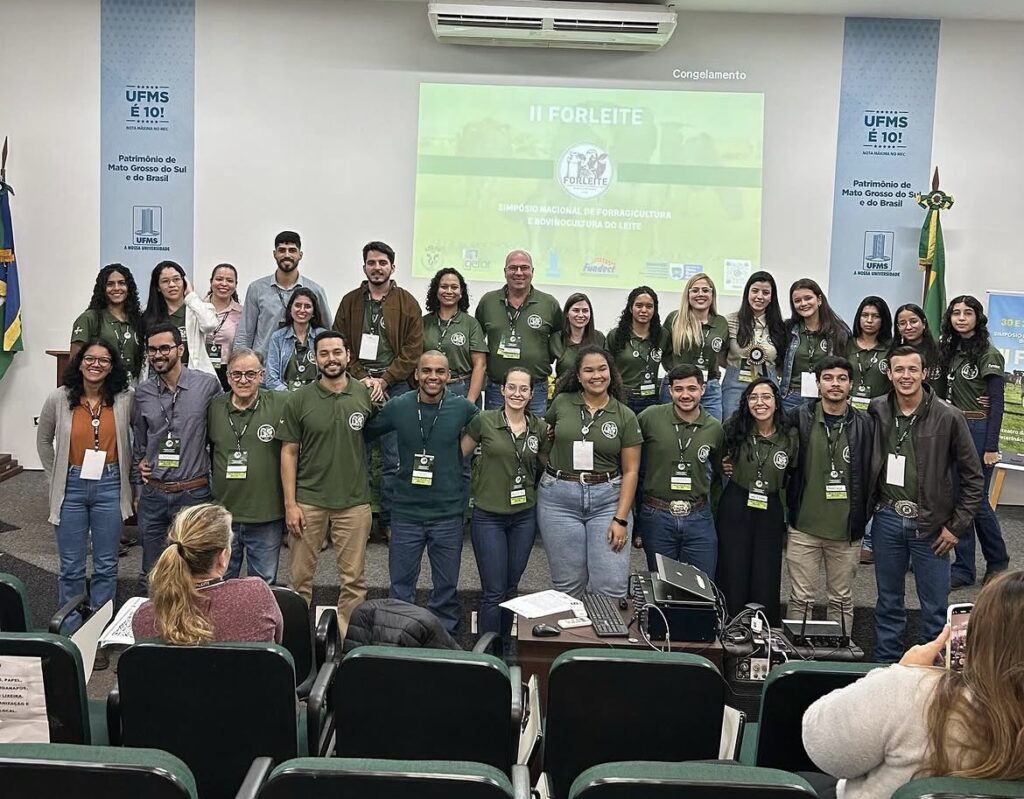 II SIMPÓSIO NACIONAL DE FORRAGICULTURA E BOVINOCULTURA DE LEITE